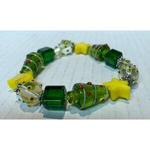 Christmas bracelet lampwork glass stretch 8" to 8-1/2" wrist